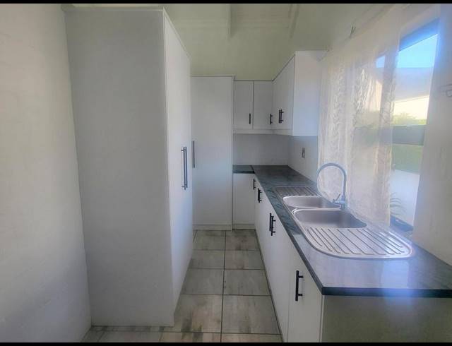 3 BEDROOM HOUSE FOR SALE IN LAAIPLEK